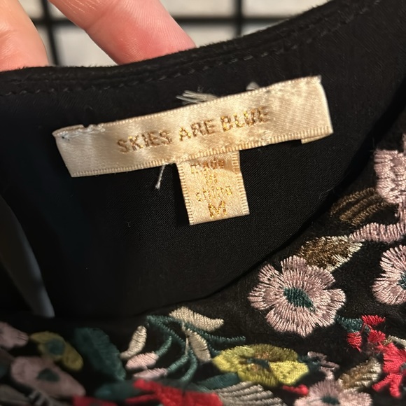 Skies are Blue embroidered dress - Picture 5 of 6